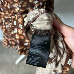 Urban Outfitters Ditzy Floral Brown Smocked Gathered Sundress Size XS thumbnail 7