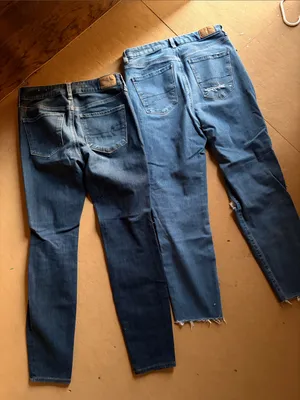 Lot of 2 American Eagle Skinny Distressed jeans size 4 thumbnail 4