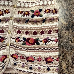 White Stag Cottagecore Sweater Vest Floral Embroidered Boho Grandma Fair Isle Nordic Large thumbnail 9