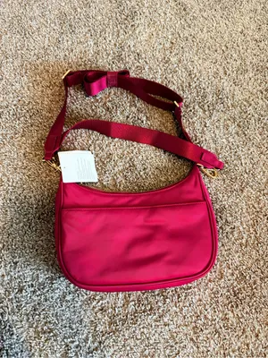 Lululemon City Essentials Small Shoulder Bag 3L Berry Rumble Sold Out color NWT thumbnail 7
