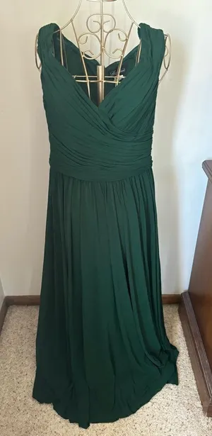 La Femme Green Off Shoulder Ruched Formal Gown Size 8 thumbnail 1