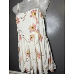 Kimchi Blue Romper Womens Medium White Floral Smocked Double Strap Boho thumbnail 5