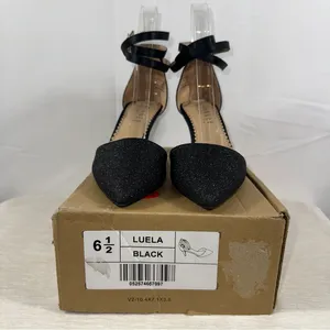 Journee Collection Women's 6.5 MW Black Luela Glitter Ankle Wrap Pump thumbnail 2