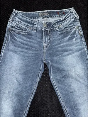 Silver Jeans Co Women’s Suki Mid Rise Bootcut Jeans Blue Dark Wash Size 28 thumbnail 2
