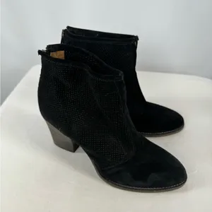 Aquatalia Perforated Suede Bootie in Black Size 8.5‎ thumbnail 2