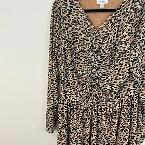 On 34th Tan Leopard Print Long Sleeve Midi Dress Ruched Bodice Size XXL Women's thumbnail 2