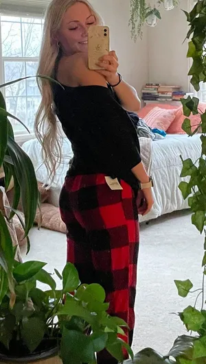 Old Navy Red And Black Flannel Pajama Pants thumbnail 1