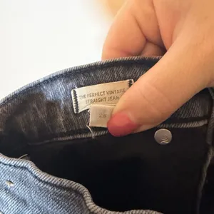 Madewell The Perfect Vintage Straight Jeans Womens 26 Gray Crinkle Wash thumbnail 6