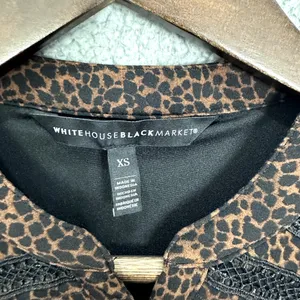White House Black Market Top Womens XS Brown Animal Print Oversized Flowy‎ Boho thumbnail 4