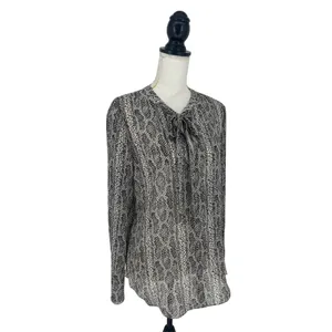 Theory Kinarys Black White Snake Print Silk‎ Tie Neck Blouse Size M thumbnail 8