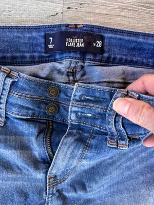 Hollister Size 7 Flare Jeans regular inseam thumbnail 2