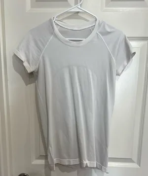 Lululemon Swiftly Tech Short Sleeve thumbnail 1