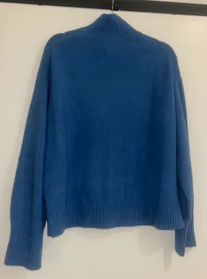Uniqulo Turtleneck thumbnail 3