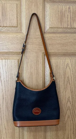 Downeast VINTAGE dooney and bourke leather purse thumbnail 1