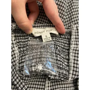 Honey Punch‎ NWOT Gingham Button-Up Short Mini Dress Size S Black White thumbnail 2
