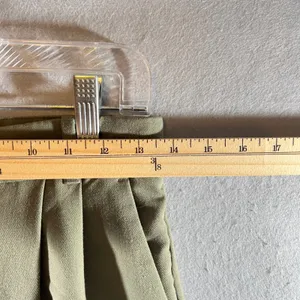 745 | Abercrombie & Fitch Sloane Pleated Wide Leg Trousers Olive Green Womens 4R thumbnail 3