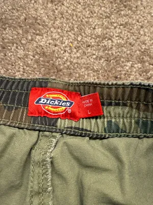 Dickies Camo Cargo Pants thumbnail 2