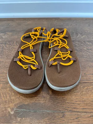 Teva Voya Infinity Sandals Size W9 in Yellow thumbnail 2