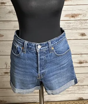 Levi's Wedgie Short medium wash cuffed denim jean short Size 27 coastal cowgirl thumbnail 1