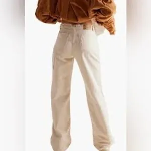 Free People We The Free Tinsley‎ Baggy Mid Rise Straight Leg Jeans Cream 33 NWOT thumbnail 2