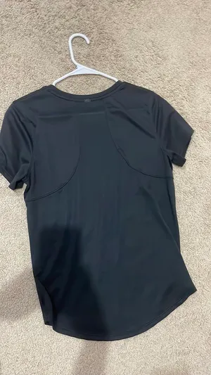 Black Under Armour Shirt Women’s thumbnail 3