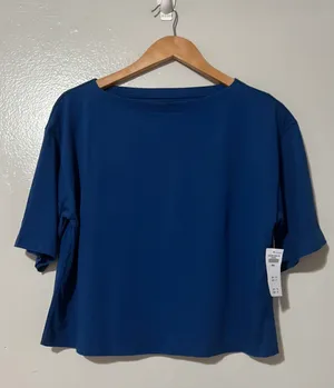 Abercrombie Essentials T Shirt - Small thumbnail 1