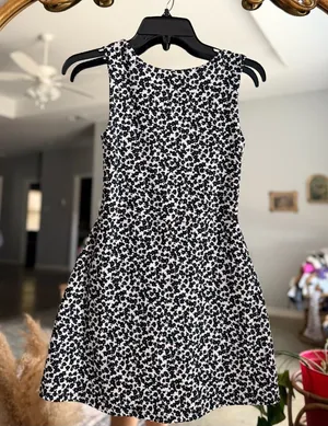 Abercrombie YPB black and white floral athletic dress Xs thumbnail 1