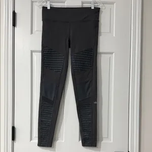 ALO Yoga Women's Charcoal Moto Leggings thumbnail 3
