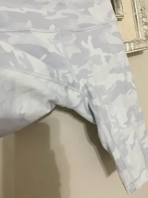 Lululemon Wunder Under High-Rise Shorts thumbnail 4