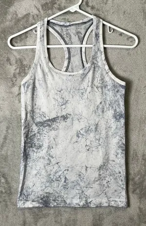 Lululemon Swiftly Tech Racerback 2.0 Multi Dye
Multi Dye White Grey Black Size 4 thumbnail 1