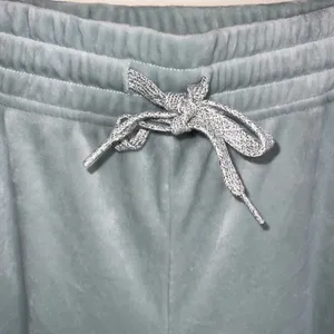 UGG Women's large Soft‎ green Joggers thumbnail 3