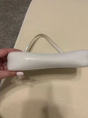 White Shoulder Bag thumbnail 4