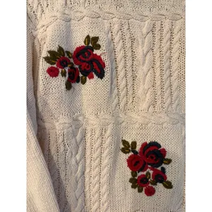 Vintage‎ American Eagle Hand Knit Floral Cable Knit Sweater Cream Medium thumbnail 3