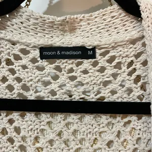 moon & madison Open Knit Cardigan Oatmeal Natural Crochet Neutral Sz M thumbnail 6