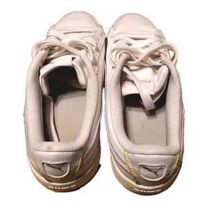 PUMA Vikky V2 Low Top White Sneakers Women's Sz 6.5 Leather lace Up Basketball thumbnail 3