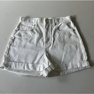 Uniqlo Jeans Women’s 28 White High Rise Denim Shorts thumbnail 2