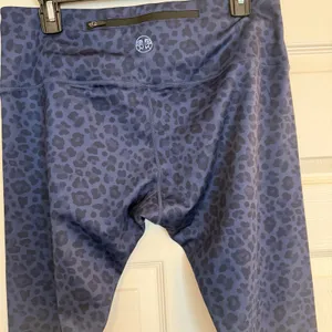 Renwick Women’s Leggings Sz LG Blue Cheetah‎ Print Yoga Pilates Running Gym Bike thumbnail 4