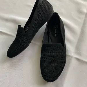 Black Knit Memory Foam Loafers Size 7 thumbnail 1