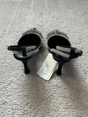 A New Day Black Pointed Heels thumbnail 5