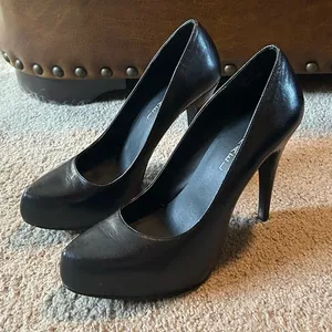 Michael Shannon Black Leather Pumps size 8 thumbnail 1