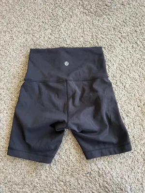 Lululemon Wunder Train High-Rise Short 6"
Black thumbnail 3