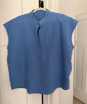 Figs Rafaela oversized scrub sleeveless v neck top thumbnail 1