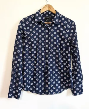 J. Crew Long Sleeve Perfect Button Down Shirt Floral Size 8 Navy Blue Top thumbnail 1