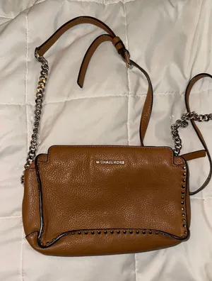 Crossbody thumbnail 1