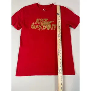 Nike Red Tee Shirt Size S Gold “Just Do It” Logo Athleisure thumbnail 4