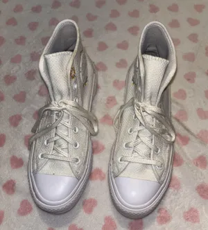 Converse embroidered platform white sneakers Size 7 thumbnail 4