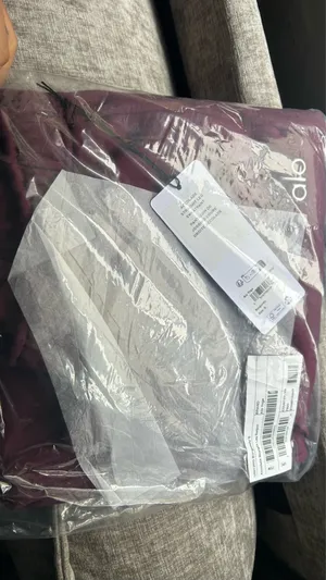 NWT Alo Yoga Accolade Burgundy Straight Leg Sweatpants thumbnail 2
