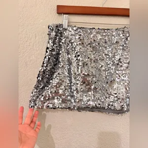 Urban outfitters women’s Silver Sequin Mini Skirt size Large skirt only for sale thumbnail 6