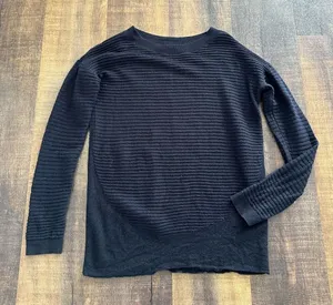 COS 100% Wool Black Textured Knit Sweater Pullover Women’s Small thumbnail 1