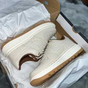 Nike Air Force 1 Lux thumbnail 2
